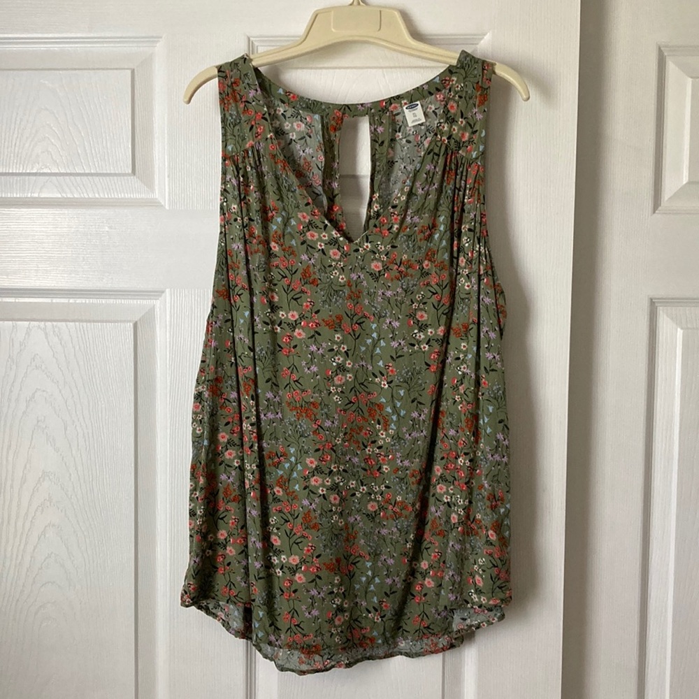 Old Navy Floral Tank